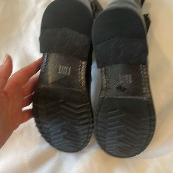 FRYE GUNMETAL AND SILVER MOTO LEATHER BOOTS.   NEW IN BOX - Picture 5 of 11